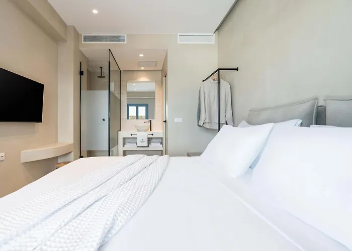 Aura Paros 4* 纳乌萨