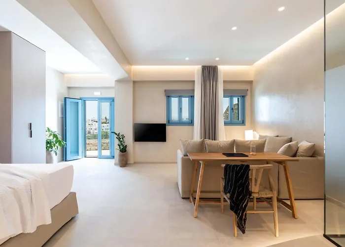 Aura Paros 纳乌萨