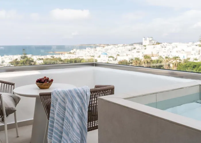 Aura Paros 纳乌萨