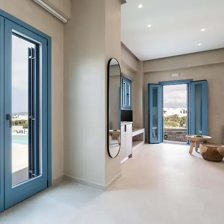 Aura Paros Науса