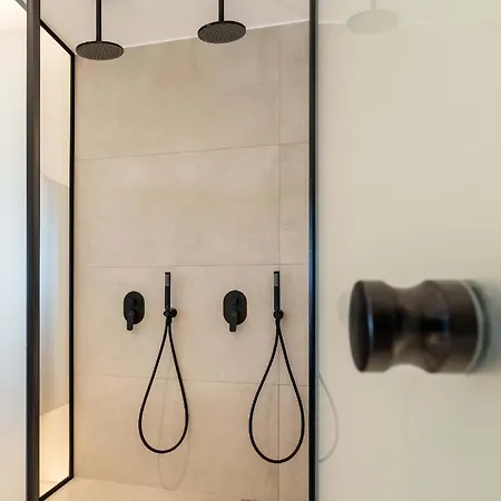 Aura Paros Науса