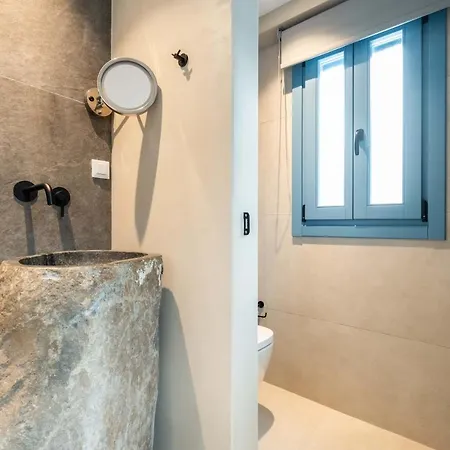 Aura Paros Науса