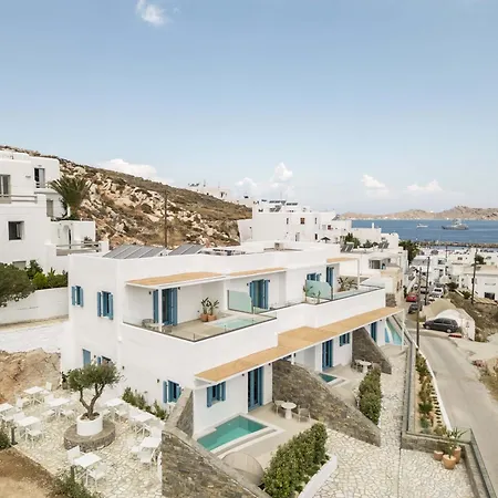 Aura Paros 4*