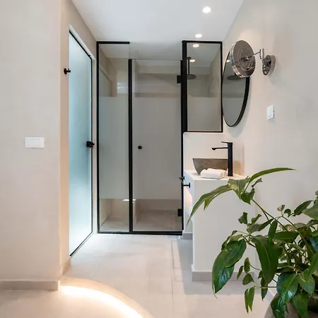 Aura Paros Науса