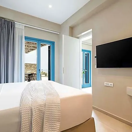 Aura Paros Nausa