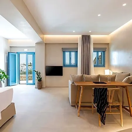 Aura Paros Hotel 4*