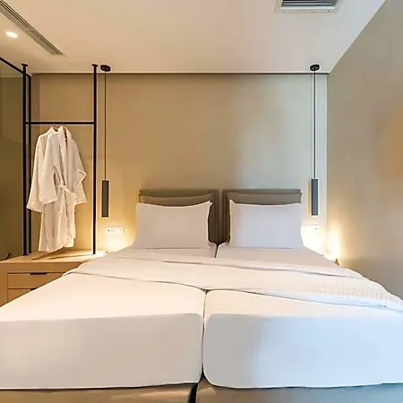 Aura Paros 4*