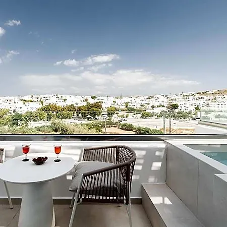 Aura Paros 4*