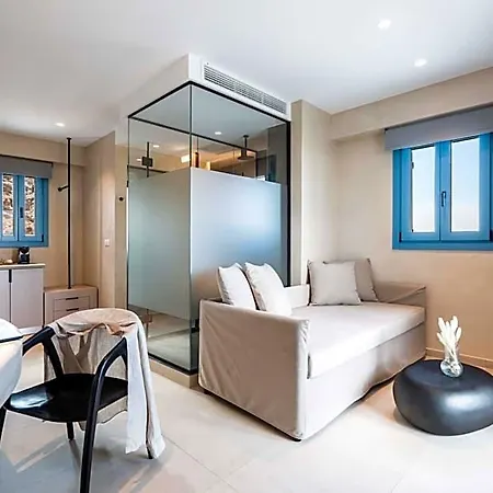 Aura Paros 4*