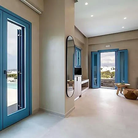 Aura Paros 4*