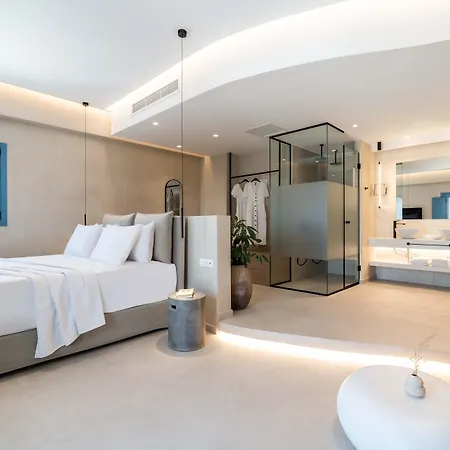 Aura Paros Hotel