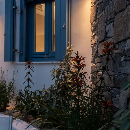 Aura Paros Hotel 4*