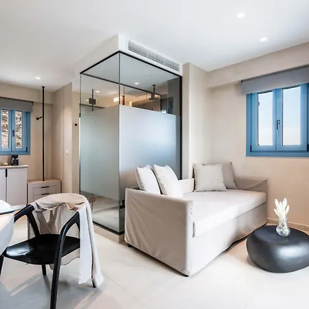 Aura Paros Hotel
